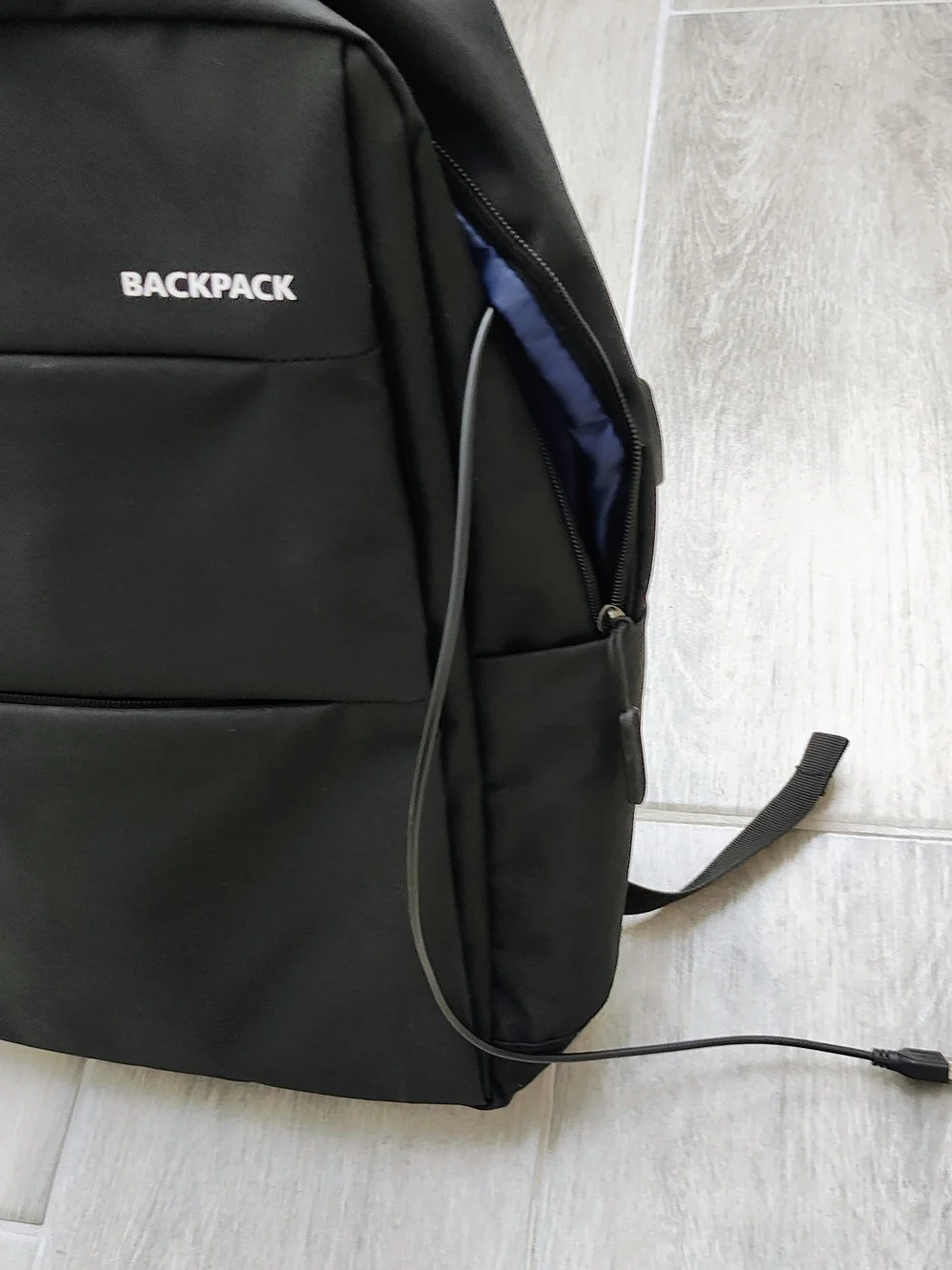 Black Men's Backpack - Versatile Everyday Carry